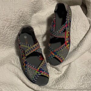 bernie mev. Multicolor Woven Flats